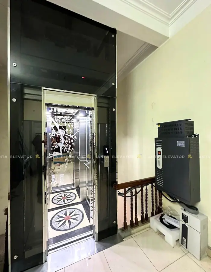 Thang Máy Kính Gia Đình – Ông Sang – Vạn Phúc